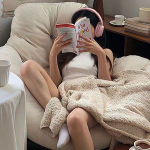 frcc嫩白的1516性HD
